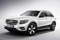 【フランクフルトモーターショー15】メルセデス GLK 後継、GLC …純正アクセサリー初公開 画像