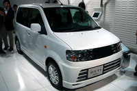 【日産 オッティ 新型発売】軽では初めて、ライダー 設定 画像