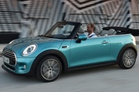 【東京モーターショー15】MINI コンバーチブル 新型、初公開…スライドルーフを新採用 画像