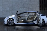 【東京モーターショー15】日産、近未来のEVと自動運転の『IDS コンセプト』をサプライズ公開 画像