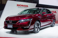 【東京モーターショー15】ホンダの新型FCVは「クラリティ フューエル セル」…2016年3月よりリース販売 画像