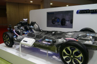 【東京モーターショー15】電子制御マニュアルをハイブリッド化で「トルクの谷」解消…スズキ 画像