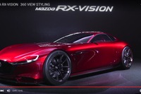 【東京モーターショー15】マツダ RX-VISION を全方位からチェック［動画］ 画像
