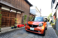 スマート フォーツー 新型…取り回しの良さはトップレベル［写真蔵］ 画像