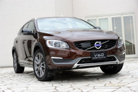 【ボルボ V60クロスカントリー D4 SE 試乗】パワフルで質の高いオフタイムが楽しめる…岩貞るみこ 画像
