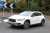 公開直前フルヌード! インフィニティ最小クロスオーバー QX30 画像