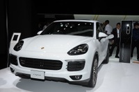 【東京モーターショー15】ポルシェ カイエンS E-ハイブリッド…モーターだけで36km走行可能［詳細画像］ 画像