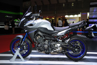 【東京モーターショー15】ヤマハ MT-09 TRACER ABS…市街地からツーリングまでスポーティに［詳細画像］ 画像