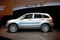 【ホンダ CR-V 新型発表】他社のSUVと競合しても進化がない 画像