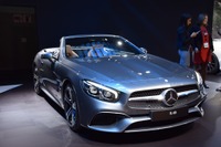 【ロサンゼルスモーターショー15】メルセデス SL に改良新型、AMG GT 風の表情に進化 画像