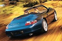 アメリカでポルシェ『911カレラ4』の燃料計に異状発見 画像