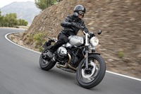 【ミラノショー15】アップマフラー&正立フォーク装備のBMW R nineT スクランブラー 画像