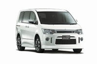 三菱、デリカD:5 を一部改良…冬の特別仕様車も同時発売 画像