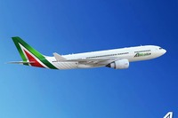 アリタリア機、着陸直後の携帯電話・スマホによるメール送受信が可能に 画像