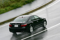 【インプレ'06】国沢光宏 レクサス『LS460』 先端装備のショーケース 画像