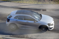 マリオもびっくり!? メルセデス GLA が大幅改良か 画像