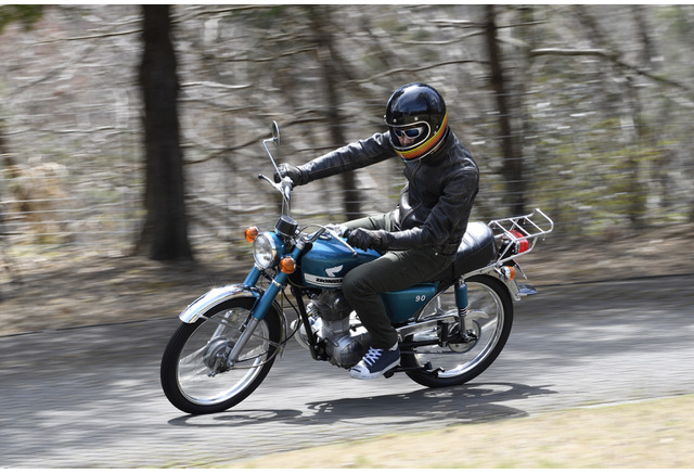 ホンダ ベンリイcb90 試乗 軽快な走りと豪華装備はさすが70年代の人気者 青木タカオ レスポンス Response Jp
