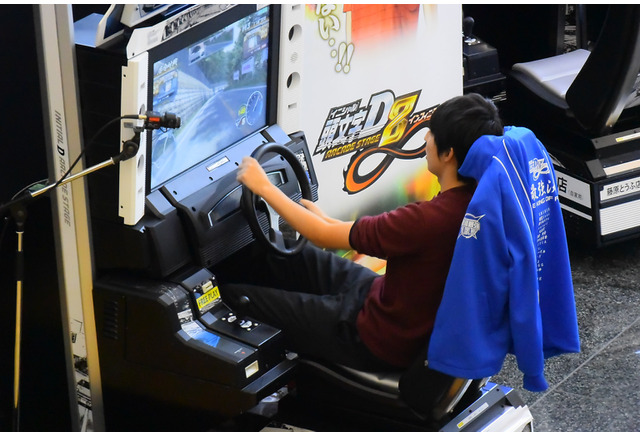 銀河最強は18歳のハチロク使い アーケード版 頭文字d 全国大会を開催 レスポンス Response Jp