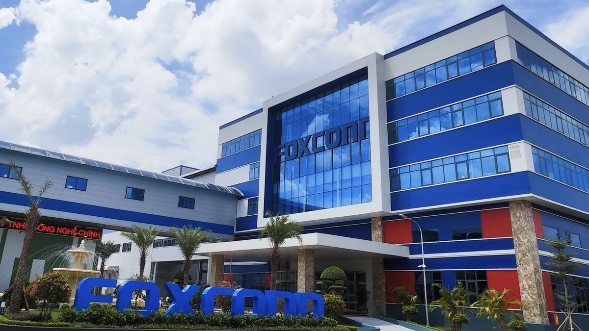 鴻海精密工（FOXCONN）