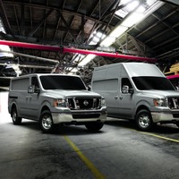 日産の北米向けバン Nv3500 に乗用設定 4列シート12名乗り レスポンス Response Jp