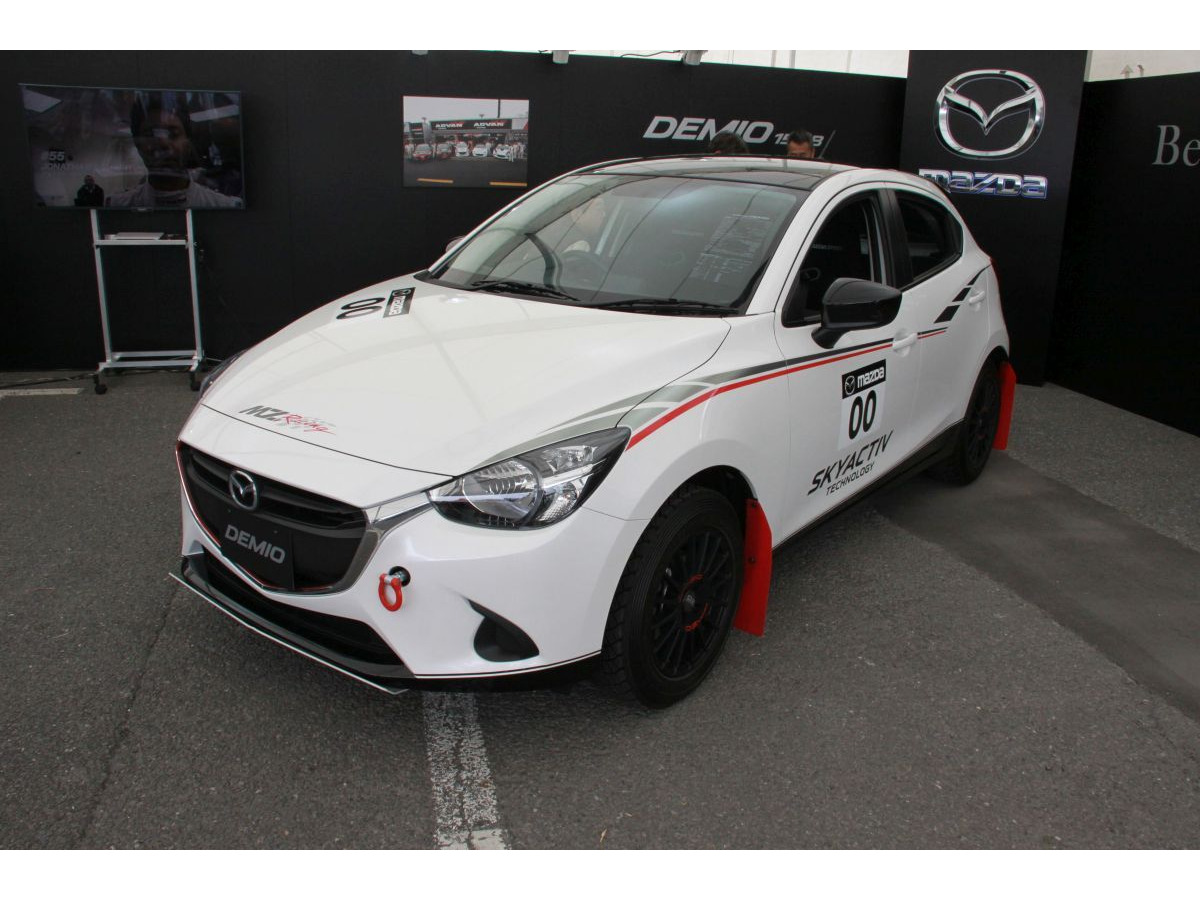 モータースポーツジャパン16 参加することが面白い デミオ と ロードスター 競技仕様車の魅力 レスポンス Response Jp モータースポーツジャパン16 参加することが面白い デミオ と ロードスター 競技仕様車の魅力 レスポンス Response Jp