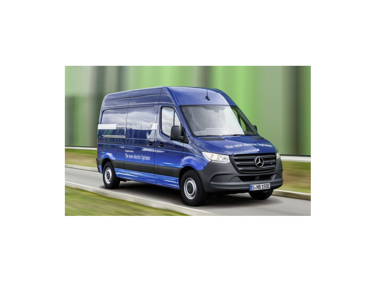 商用車にも電動化の波 メルセデスベンツ スプリンター 新型にev 19年に設定へ 3枚目の写真 画像 レスポンス Response Jp 商用車にも電動化の波 メルセデスベンツ スプリンター 新型にev 19年に設定へ 3枚目の写真 画像 レスポンス Response Jp
