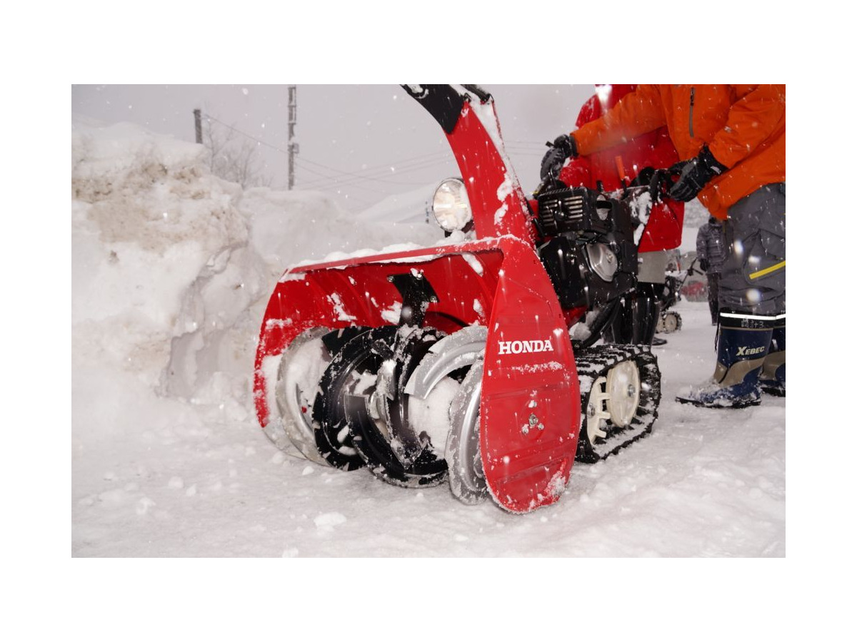 ホンダ 世界初 クロスオーガ を採用した除雪機の動き 1枚目の写真 画像 レスポンス Response Jp ホンダ 世界初 クロスオーガ を採用した除雪機の動き 1枚目の写真 画像 レスポンス Response Jp