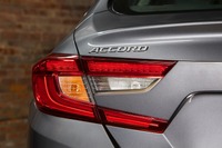 ホンダ・アコード新型（北米モデル）