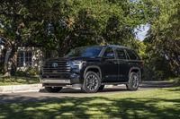 トヨタ・セコイア新型(リミテッド)