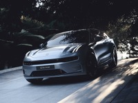 SEA(Sustainable Experience Architecture)を採用した初のEVラグジュアリークーペコンセプトであるLYNK&CO『ゼロコンセプト』