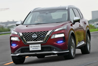 日産 エクストレイル 新型(AUTECH)