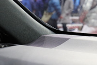 純正スピーカー(ツイーター)の取り付け位置の一例。