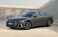アウディ A8