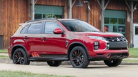 三菱 アウトランダー スポーツ( RVR に相当)