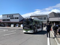 小諸駅と「こもこむ号」