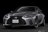 トヨタ自動車田原工場製、レクサス IS
