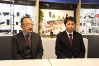 タムロン コンポーネント機器事業本部 営業二部 部長の吉原均氏(左)と同設計技術二部 部長の櫻庭宏光氏(右)