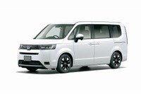 ホンダ ステップワゴン e：HEV エアー