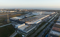 中国、テスラの上海工場
