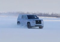 BYD 仰望のオフロードSUV「U8」(プロトタイプ。氷上テスト走行の様子)