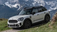 MINI カントリーマン（MINI クロスオーバー）改良新型のPHEV