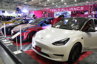 東京オートサロンに展示されたテスラ車（参考画像）