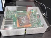 XilinxのFPGAにNSITEXEのAIアクセラレータを実装した基板の展示。