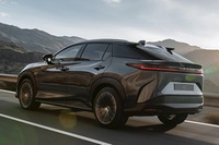 レクサスRZ:レクサスのBEV専用モデル(2023年後半に発売予定)