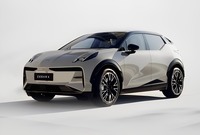 2023年になって何の前触れもなく突然発表された『ZEEKR X』。車名が数字ではない第3弾のモデルを投入