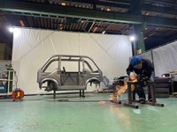 軽量化は大きな課題だが、車体だけでなく、モーターやインバーター、電池まで含めて考える必要がある。