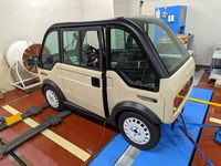 名古屋大学のシャシーダイナモでテスト中のミニマムモビリティ コンセプト。