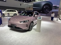 広州モーターショー2022のAITOブースに展示されたM5