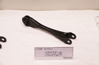 新型プリウスのロアアーム:レクサス RXのロアアームと同じ工法で作られた製品