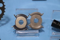 インサート成形で金属と一体化した部品